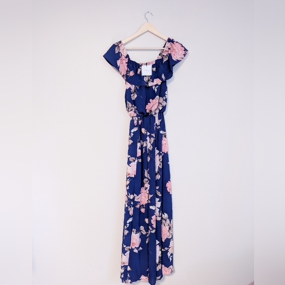 Premier Amour Dresses & Skirts - Premier Amour Floral Maxi Dress
